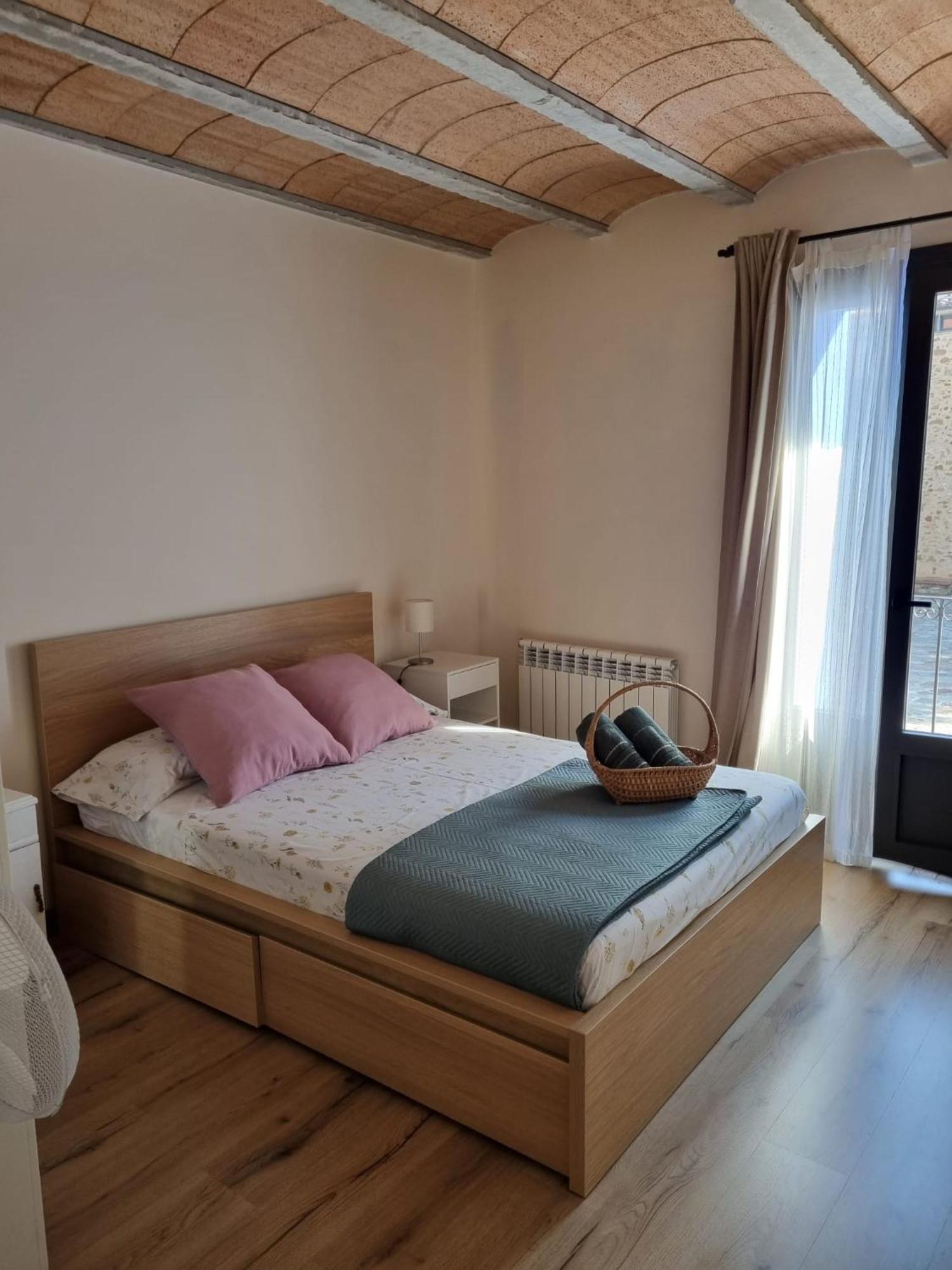 El Niu Dels Ocells Apartment Сан Хуан де лес Абадесес Екстериор снимка
