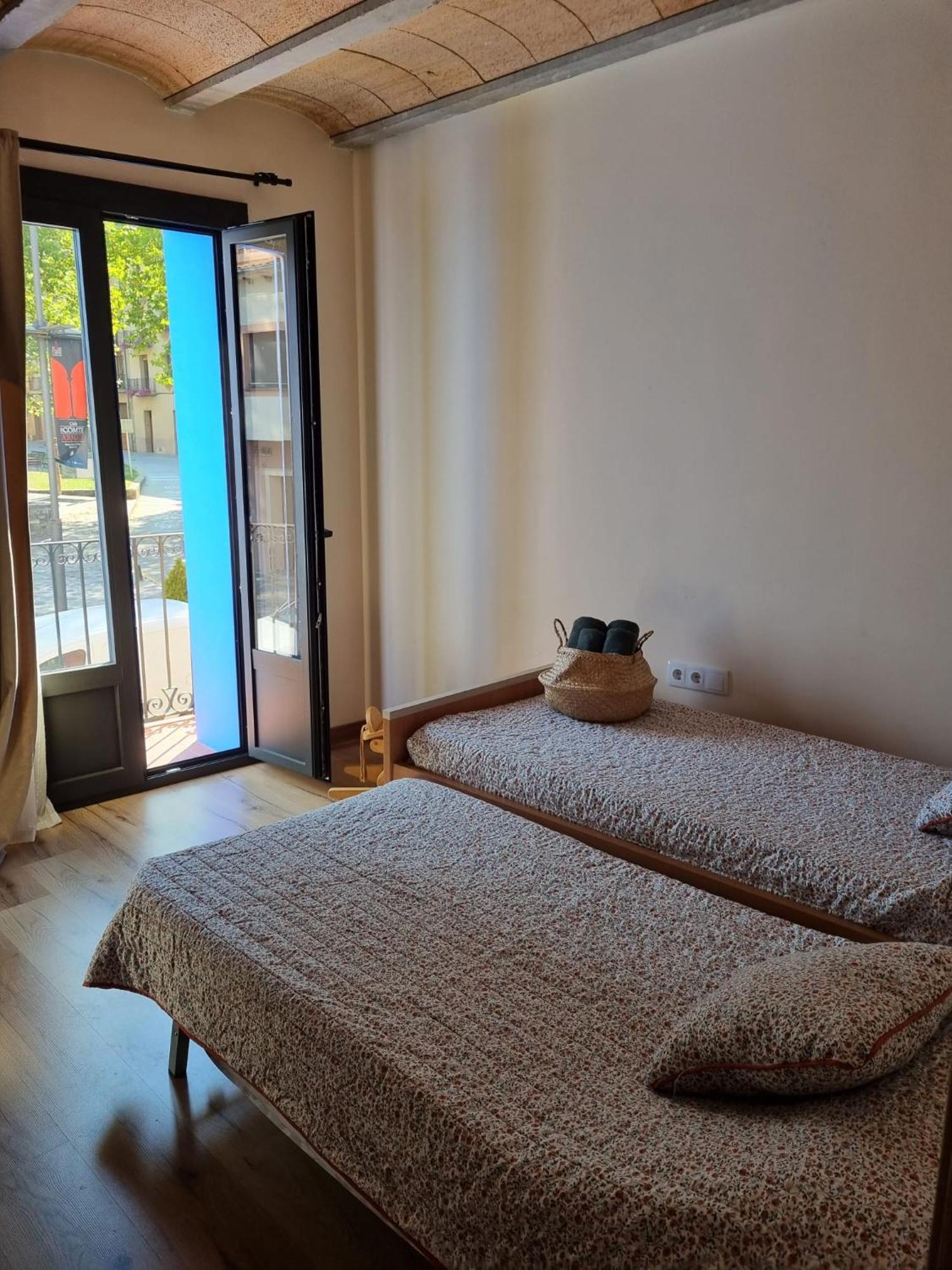 El Niu Dels Ocells Apartment Сан Хуан де лес Абадесес Екстериор снимка